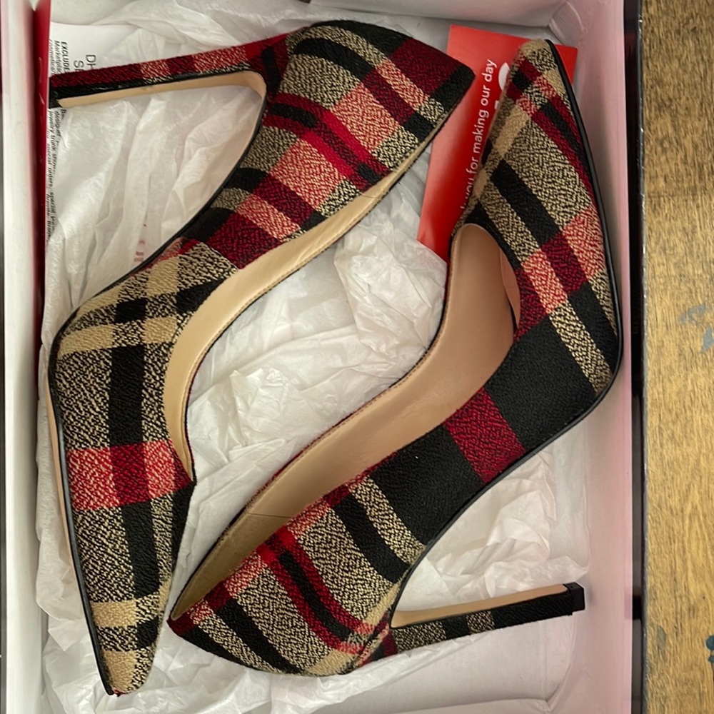 Nine West Tatiana Plaid Pump Size 5.5